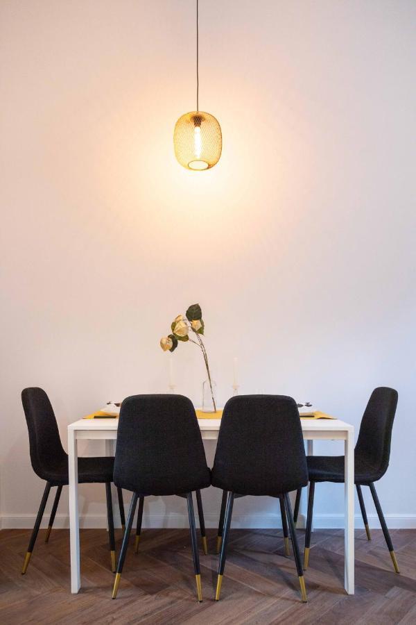 Modern And Design Apartment Near The Main Square 자그레브 외부 사진