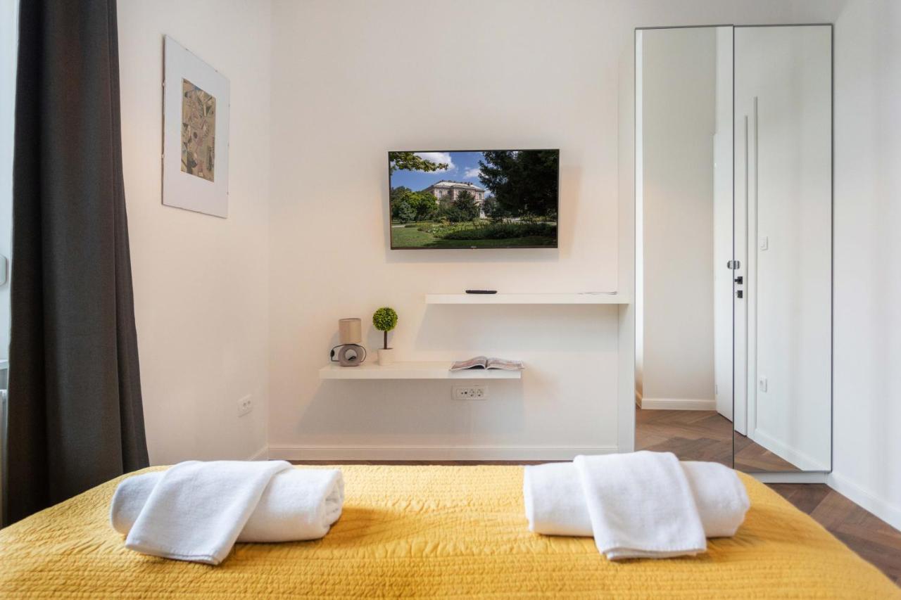 Modern And Design Apartment Near The Main Square 자그레브 외부 사진