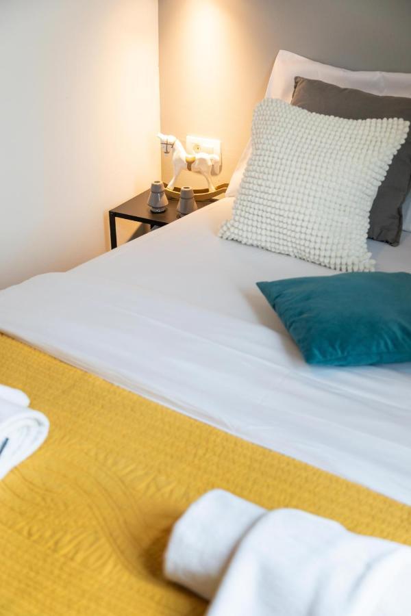 Modern And Design Apartment Near The Main Square 자그레브 외부 사진